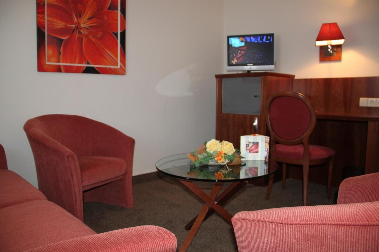 Buskes Hotel Steinfoerde Wietzendorf Стая снимка